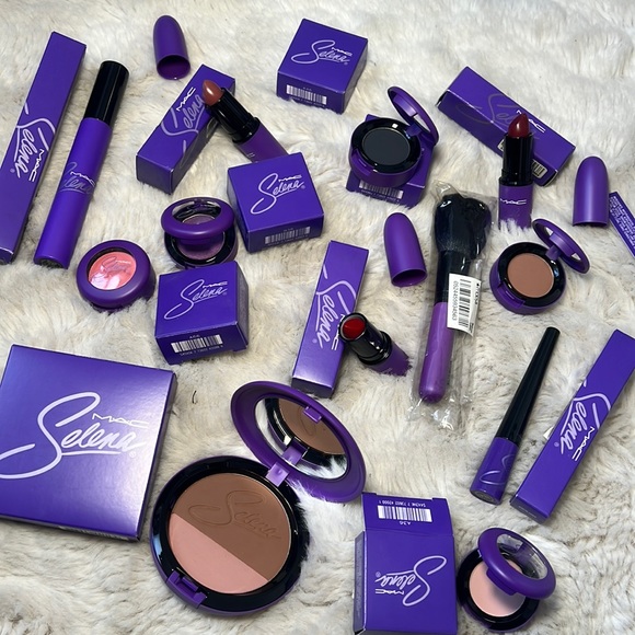 Selena Mac Collection - Picture 2 of 7